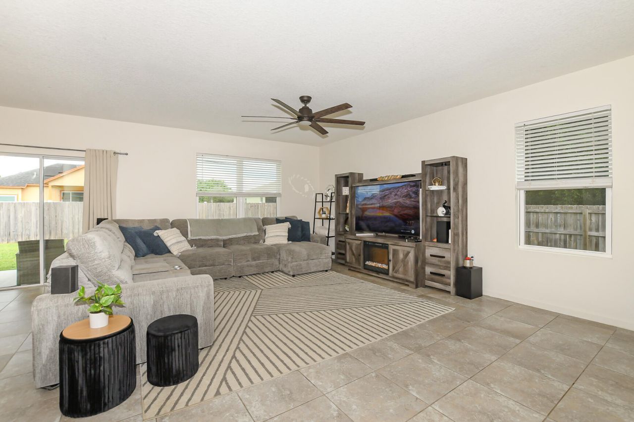 613 SW Post Terrace, Port Saint Lucie, FL 34953 Photo