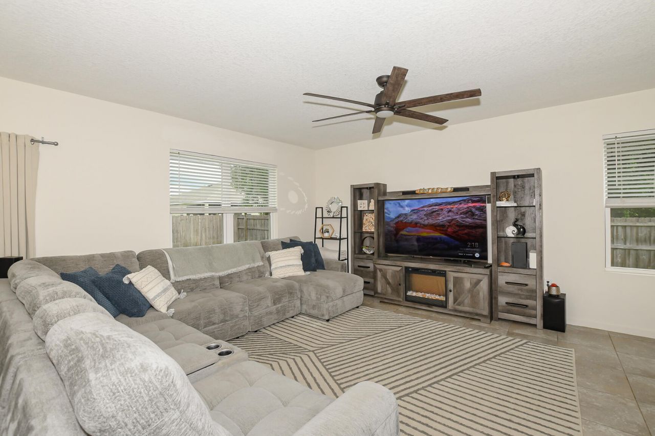 613 SW Post Terrace, Port Saint Lucie, FL 34953 Photo