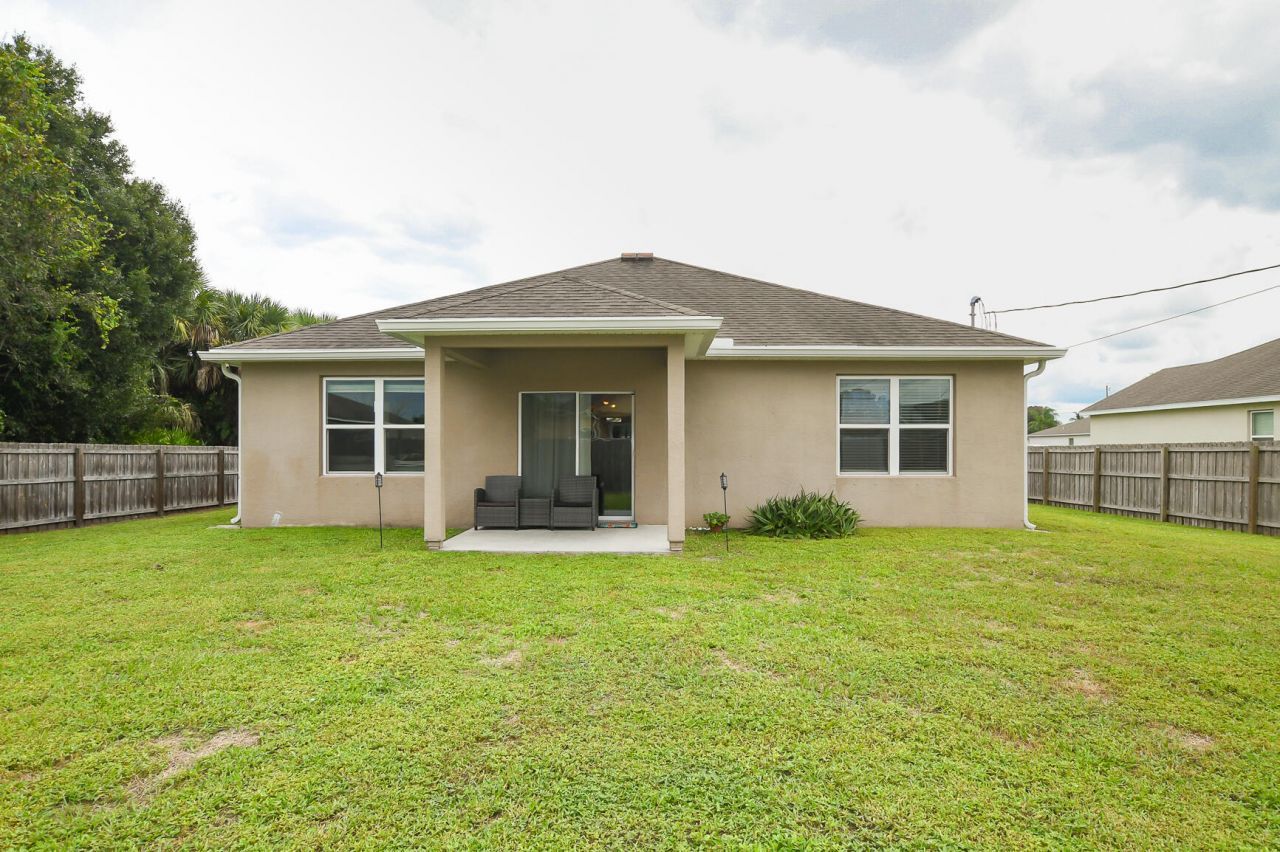 613 SW Post Terrace, Port Saint Lucie, FL 34953 Photo