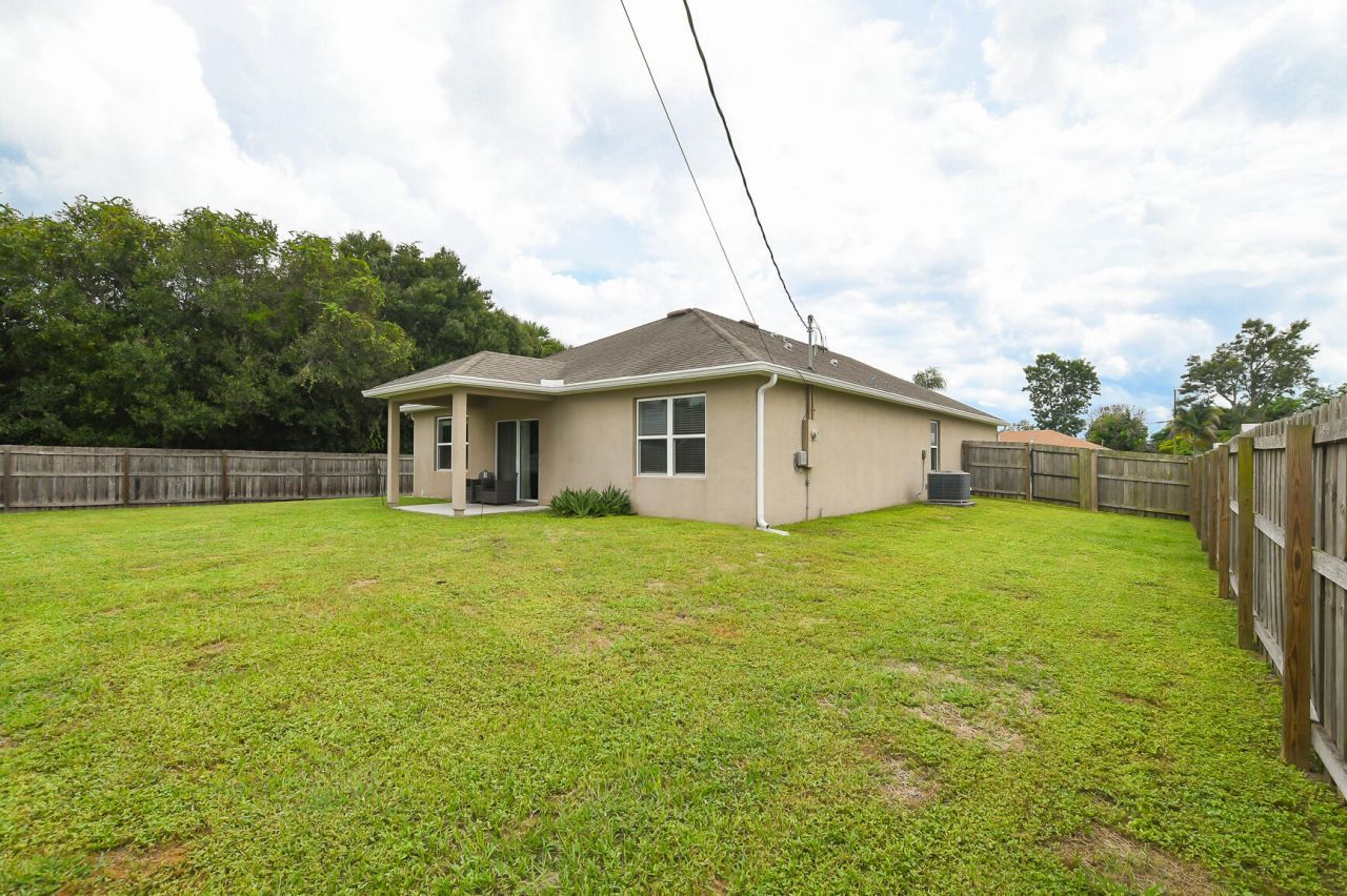 613 SW Post Terrace, Port Saint Lucie, FL 34953 Photo