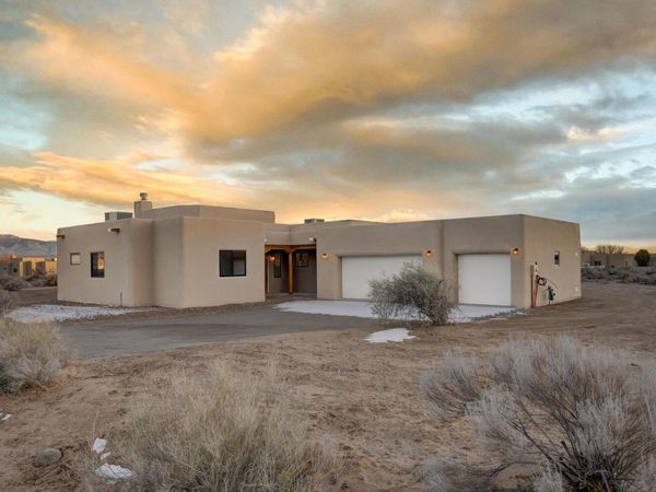 1597 Camino de la Tierra Road , Corrales, NM 87048