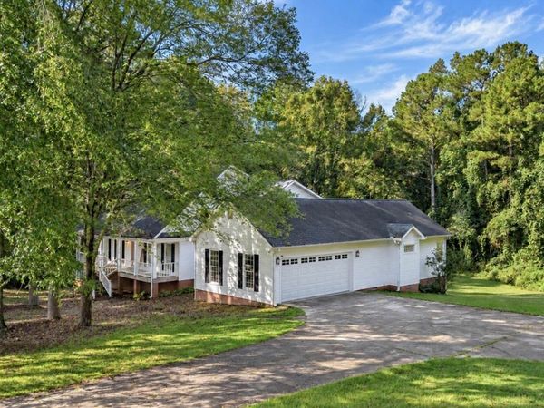 185 Bartlett Circle, Bowdon, GA 30108