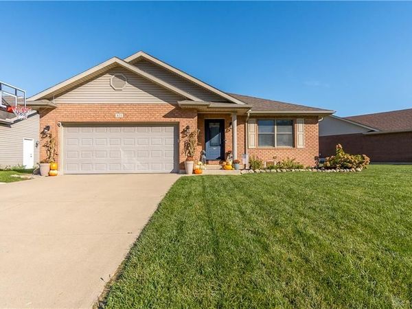 421 Clover Hill Drive, Tipp City, OH 45371