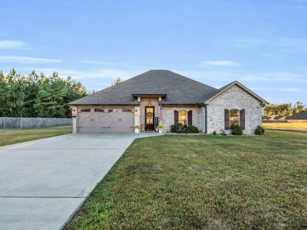 321 Frye Circle, Caledonia, MS 39740