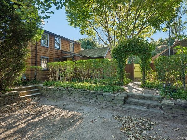 48 Accabonac Road , East Hampton, NY 11937
