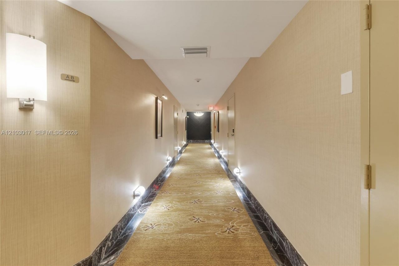 5660 Collins Ave, Unit 4B, Miami Beach, FL 33140 Photo