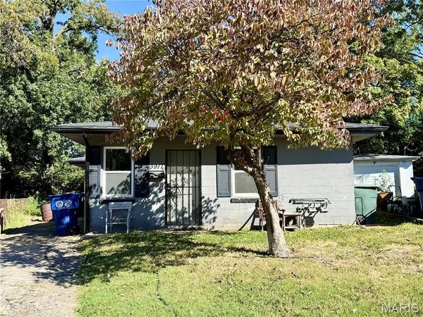 3917 Pomona Court , St Louis, MO 63116