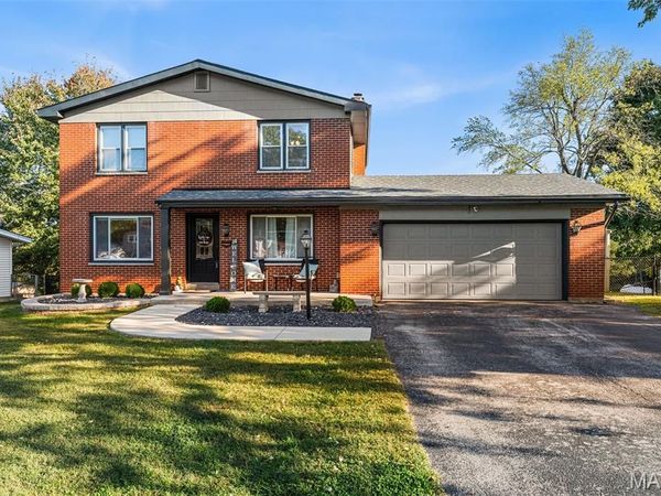 2136 Wildwind Lane, High Ridge, MO 63049