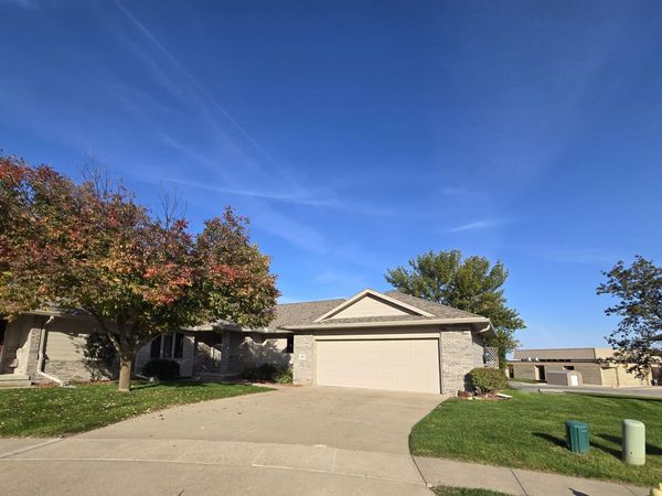 4843 Brookshire Place, Sioux City, IA 51106