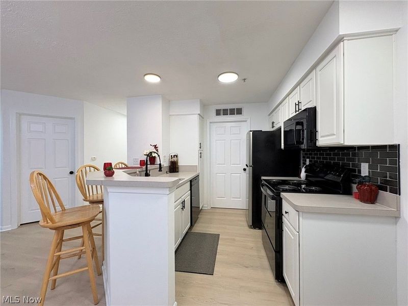 23003 Chandlers Lane, Unit 104, Olmsted Falls, OH 44138 Photo 10