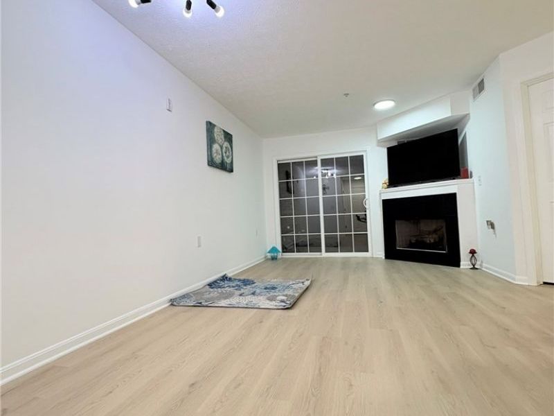23003 Chandlers Lane, Unit 104, Olmsted Falls, OH 44138 Photo 12