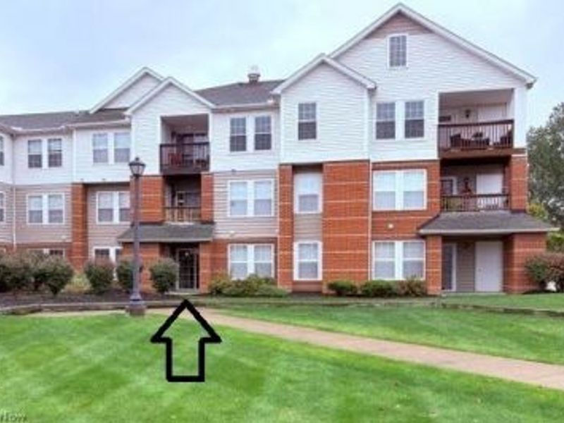 23003 Chandlers Lane, Unit 104, Olmsted Falls, OH 44138 Photo 32