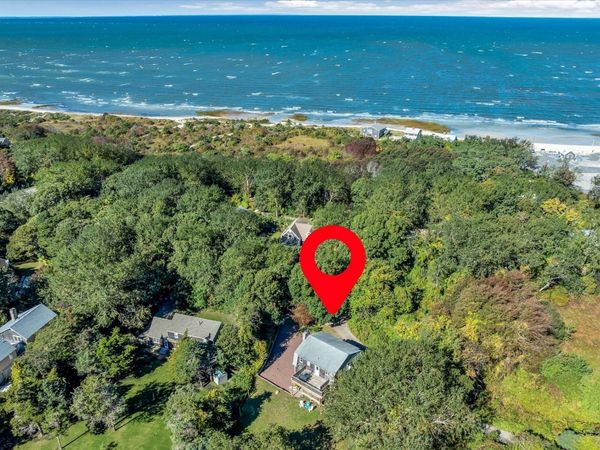 9 Honeysuckle Ln, Orleans, MA 02653