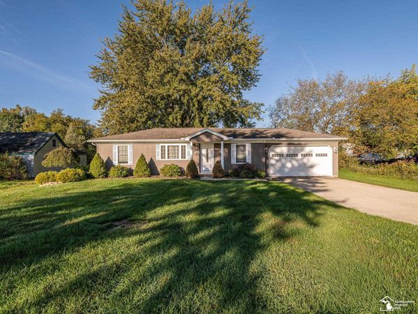 25484 Waltz Road, New Boston, MI 48164