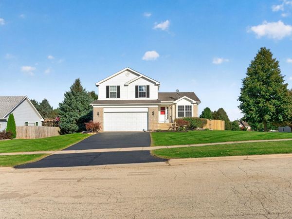 408 Brook Linsee Lane, POPLAR GROVE, IL 61065