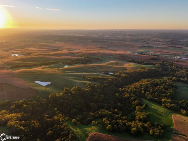 Garryowen Road, Cascade, IA 52033