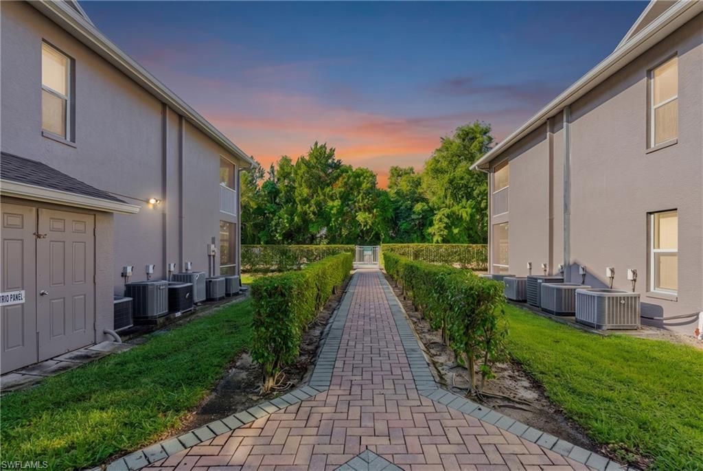 5480 16th Pl Sw, Unit 203, Naples, FL 34116 Photo