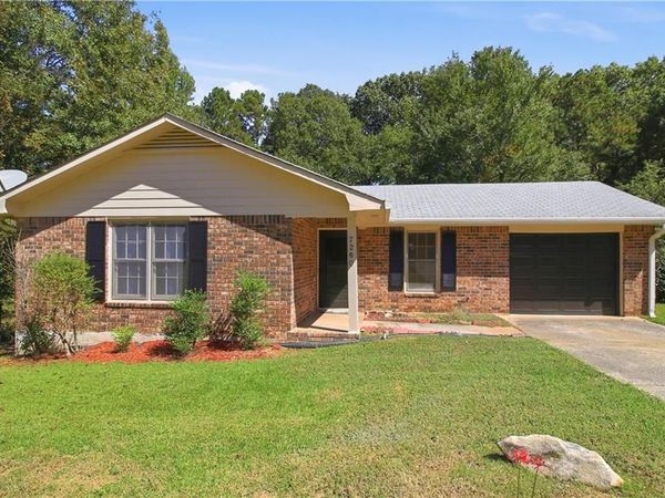 7260 Fernwood Drive , Riverdale, GA 30296