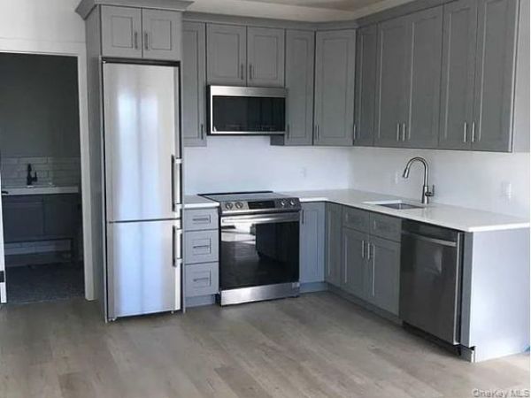 115 Main Street , Westhampton Beach, NY 11978