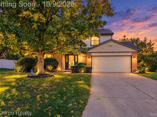 3683 Fernleigh Drive, Troy, Mi 48083