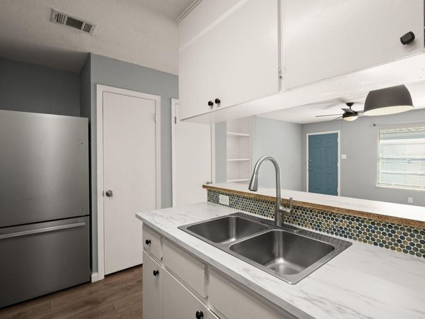 838 N Meadows DR, Austin, TX 78758
