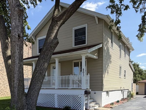 203 N Wolcott Street , Thornton, IL 60476