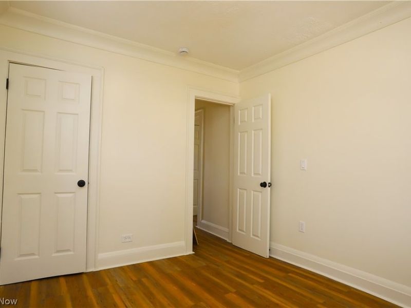8216 Vineyard Avenue, Cleveland, OH 44105 Photo 12