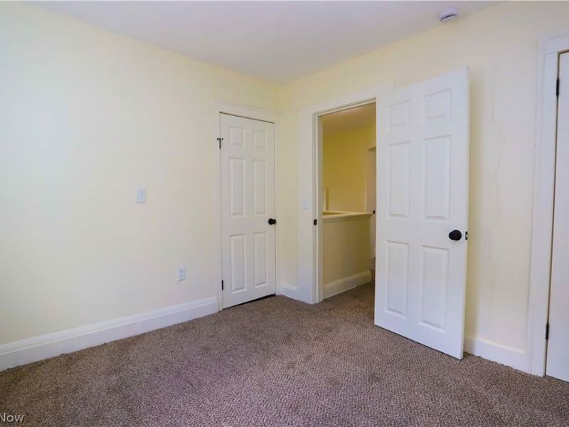 8216 Vineyard Avenue, Cleveland, OH 44105 Photo 19