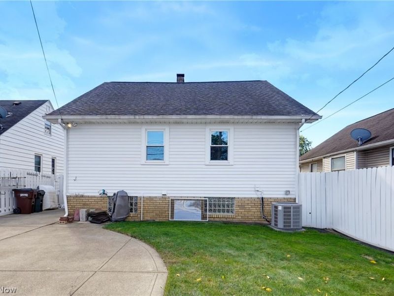 4614 Maplecrest Avenue, Parma, OH 44134 Photo 3