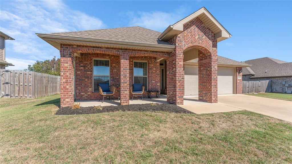 3660 Macintosh Way, Centerton, AR 72712 Main Photo