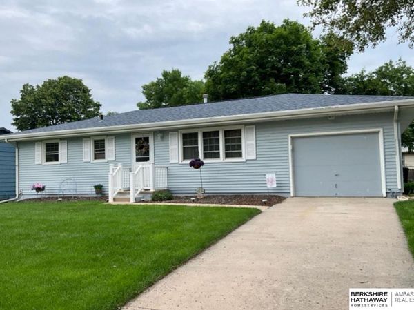 10910 Westover Road, Omaha, NE 68154