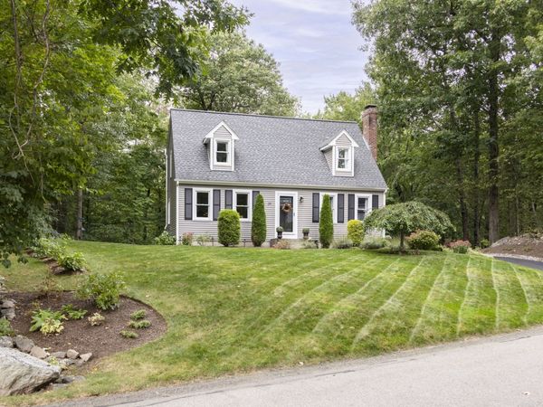 34 Serengeti Dr, North Attleboro, MA 02760