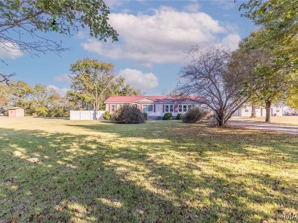 54 Robin Wood Lane , Sikeston, MO 63801