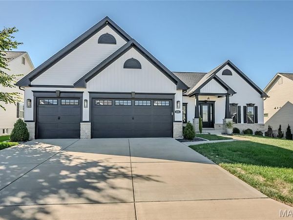 121 Eagle Estates Drive , Lake St Louis, MO 63367