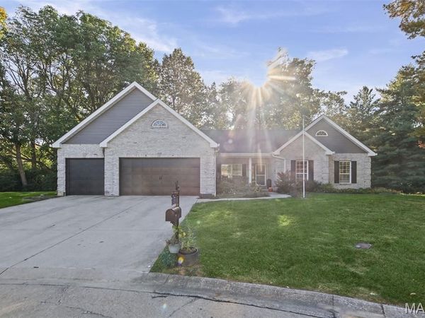 9 7th Fairway Court, Belleville, IL 62220
