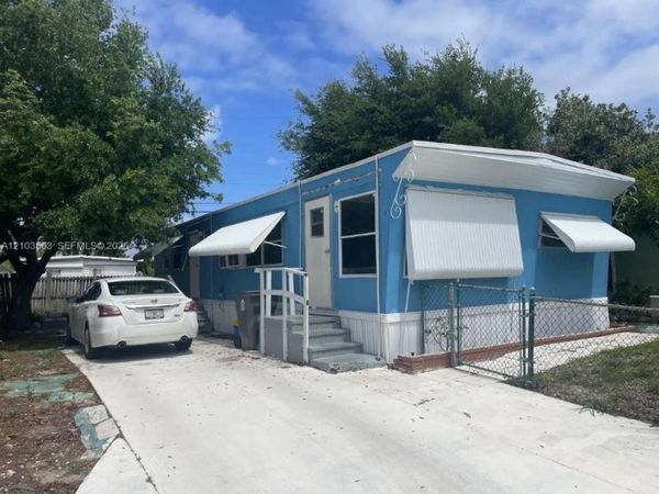 2939 Banyan Ln, Unit H, West Palm Beach, FL 33403