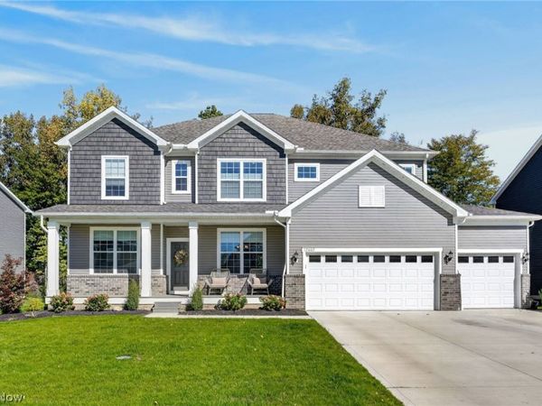 32002 Westview Trail , Avon Lake, OH 44012