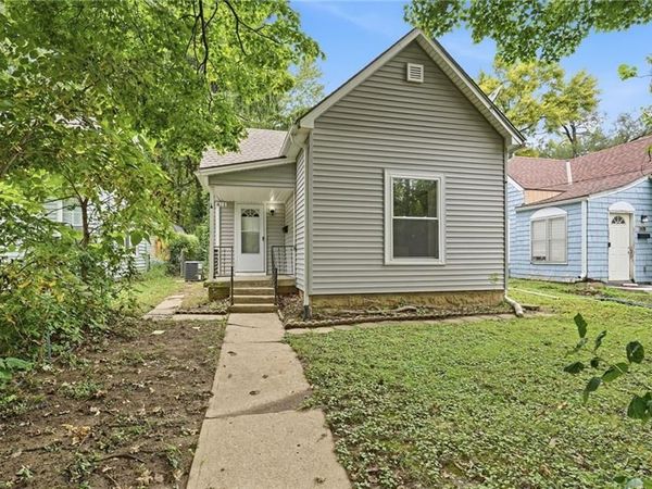 412 S Hocker Avenue, Independence, MO 64050