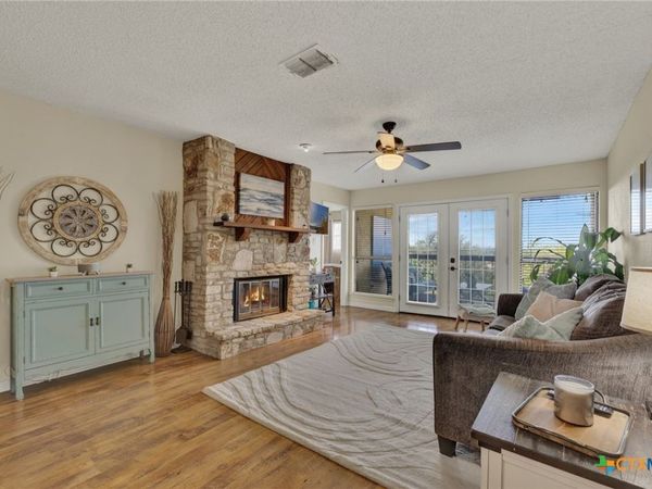 1226 Cougar Drive , Unit 12, Canyon Lake, TX 78133