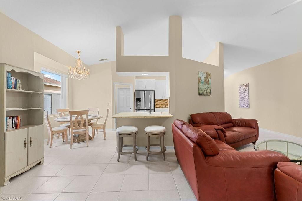 689 Crossfield Cir, Naples, FL 34104 Photo
