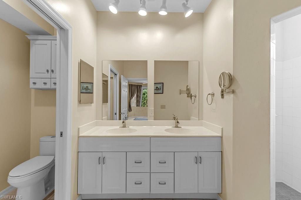 689 Crossfield Cir, Naples, FL 34104 Photo