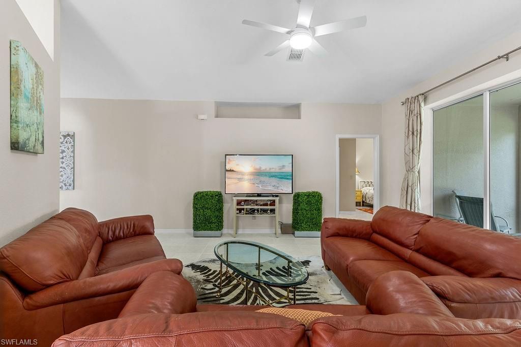 689 Crossfield Cir, Naples, FL 34104 Photo