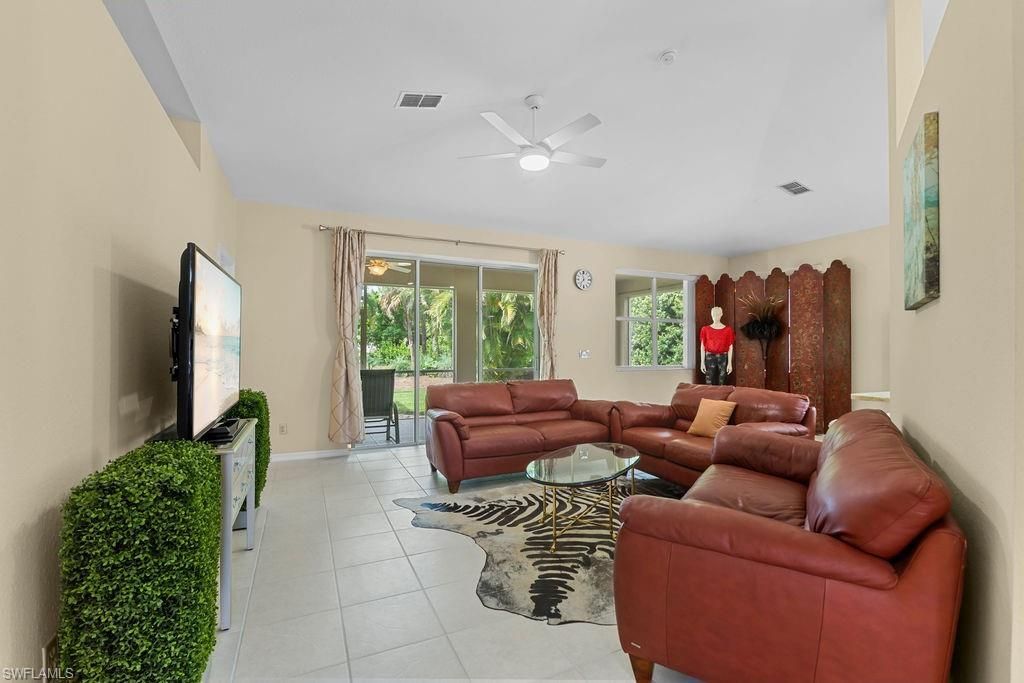 689 Crossfield Cir, Naples, FL 34104 Photo