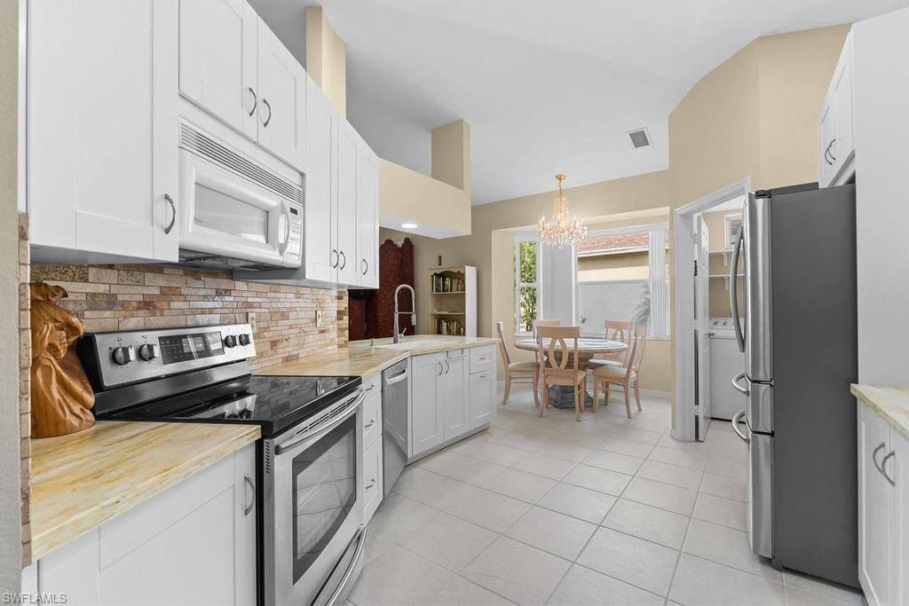 689 Crossfield Cir, Naples, FL 34104 Photo