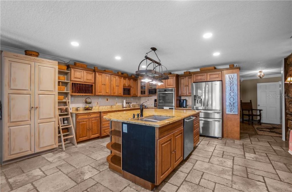 85 S Hunting Lodge Drive , Inverness, FL 34453 Photo