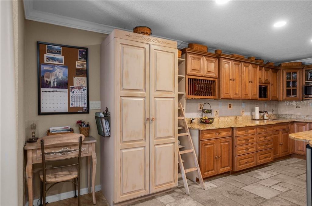 85 S Hunting Lodge Drive , Inverness, FL 34453 Photo