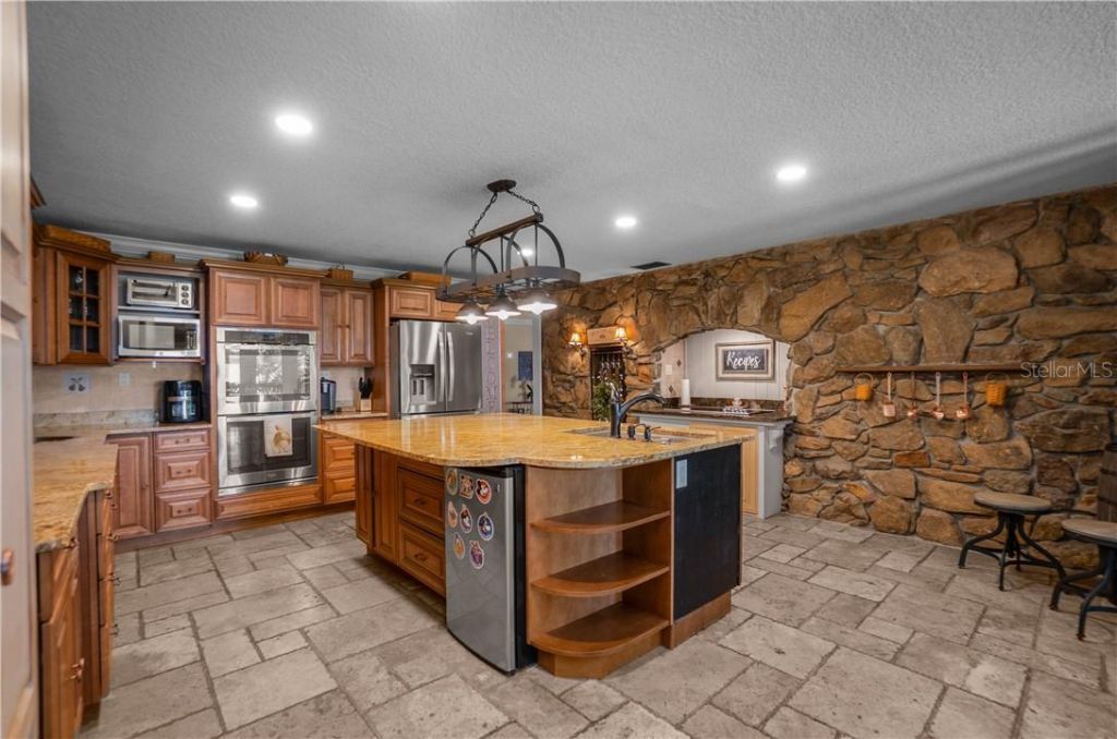 85 S Hunting Lodge Drive , Inverness, FL 34453 Photo
