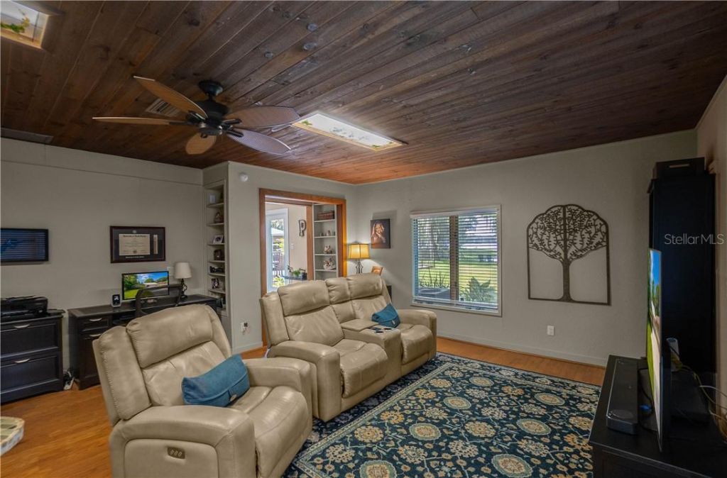 85 S Hunting Lodge Drive , Inverness, FL 34453 Photo