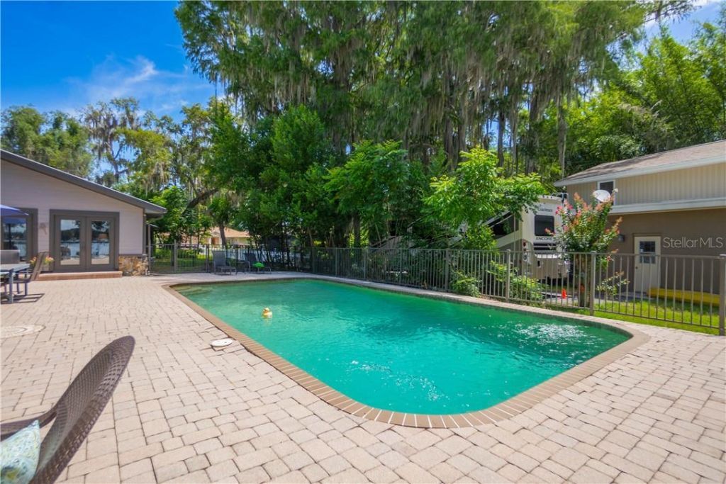85 S Hunting Lodge Drive , Inverness, FL 34453 Photo