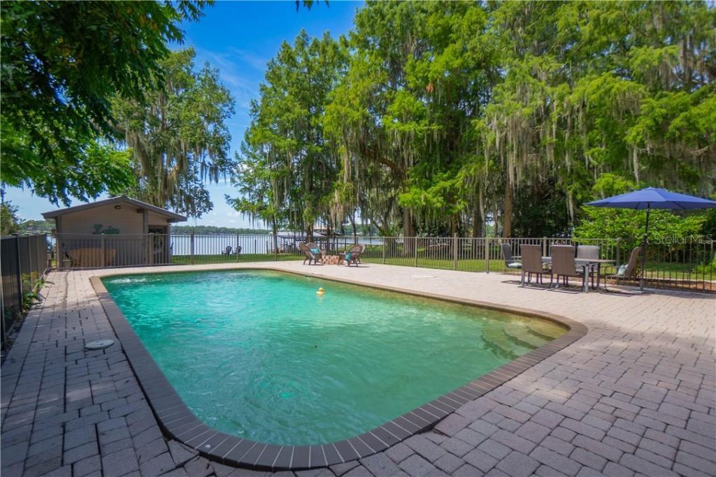 85 S Hunting Lodge Drive , Inverness, FL 34453 Photo